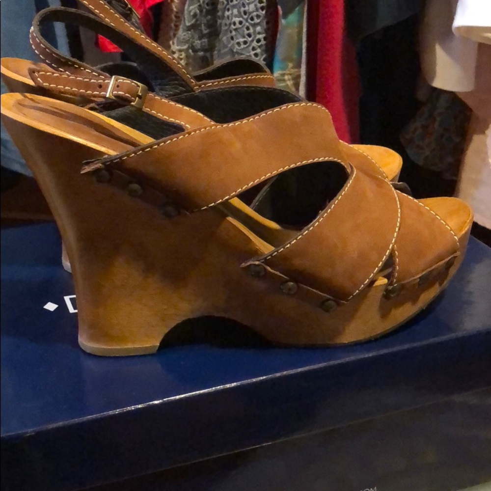Donald Pliner wedges - Picture 2 of 5